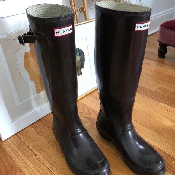 Hunter Shoes - Hunter Rainboots, eggplant color (used) — Size 8.
